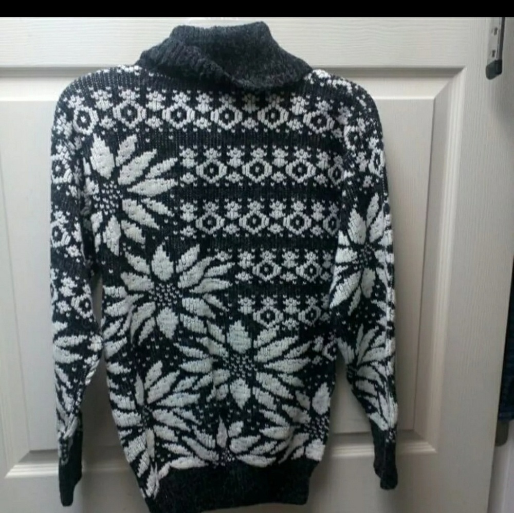 XSmall sweater petite Black white women - Picture 2 of 4
